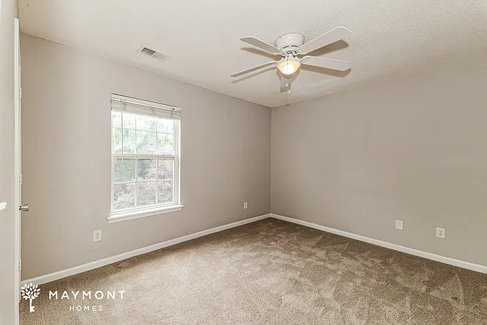 609 Green Pasture Ct — Photo 14