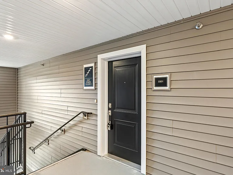 2301 Jacob Francis — Photo 4