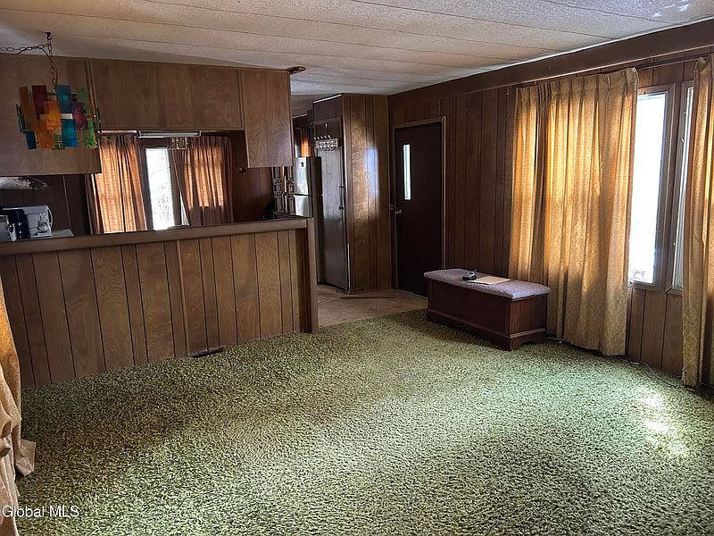 5th image of 147 Lampman Road