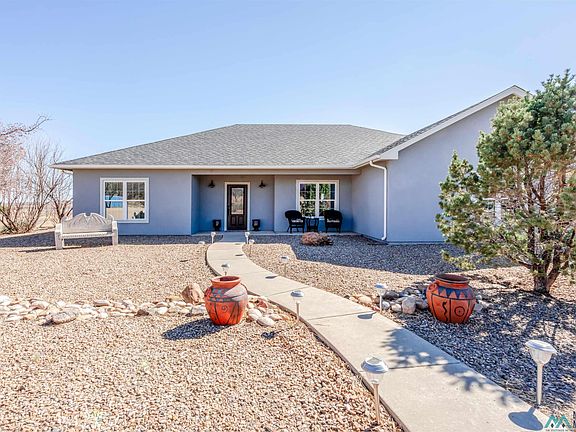 2nd image of 300 Ridgecrest Dr