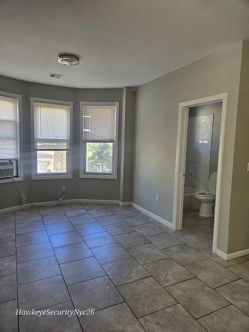 3 bed, $2,650 — Photo 1