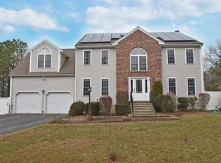 17 Blueberry Way, Webster, MA 01570