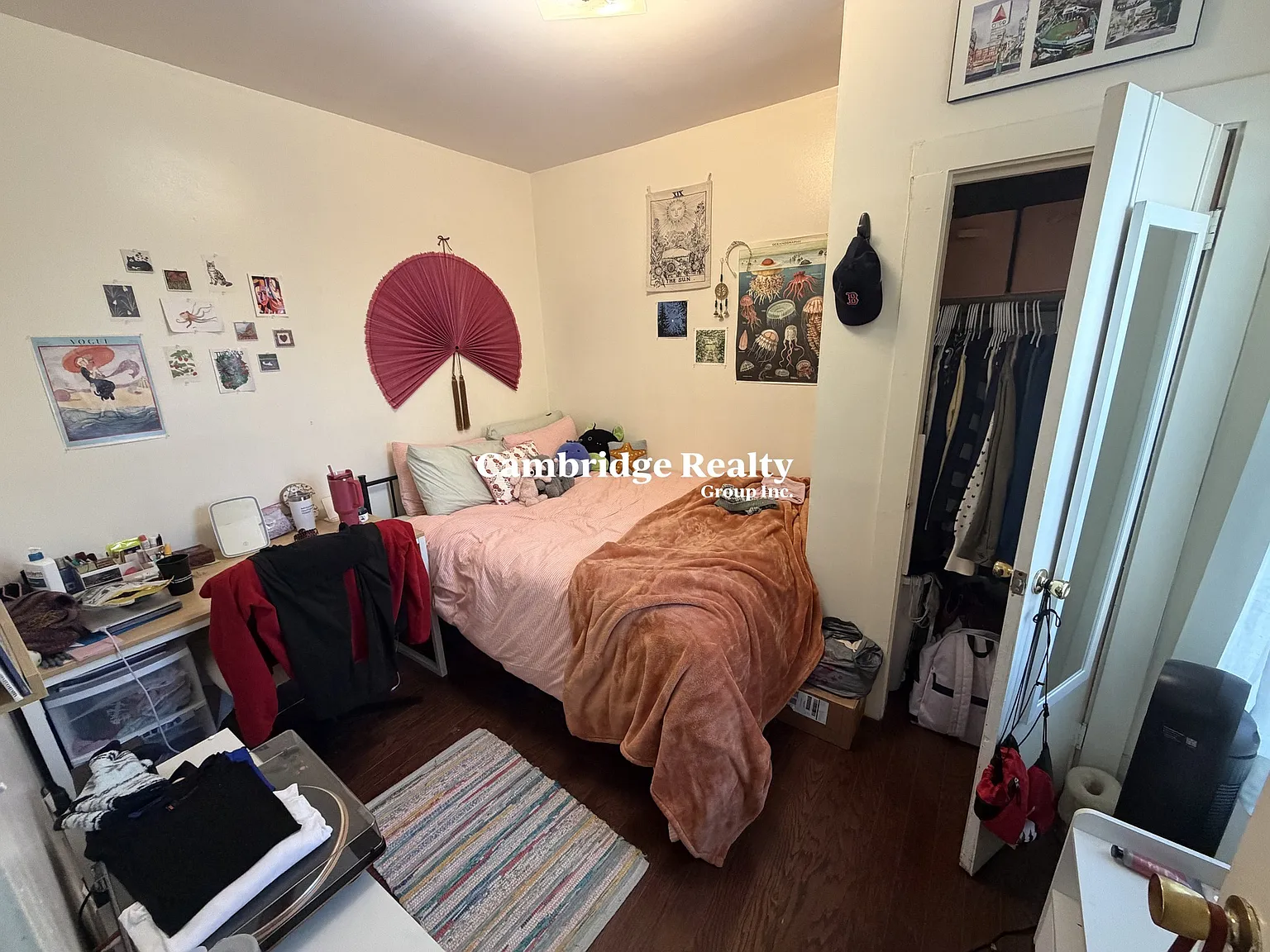 3 bed, 1.0 bath, $4,800 — Photo 3