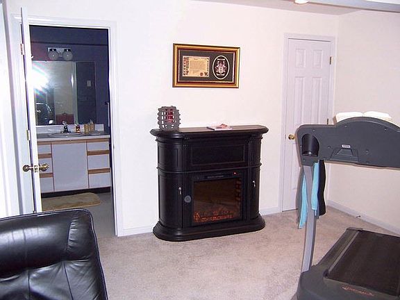 4th image of W4553 Us 2 Unit 19