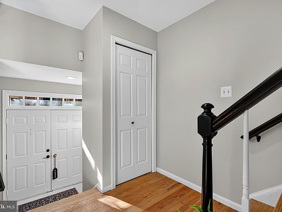 5th image of 10415 Carriagepark Ct