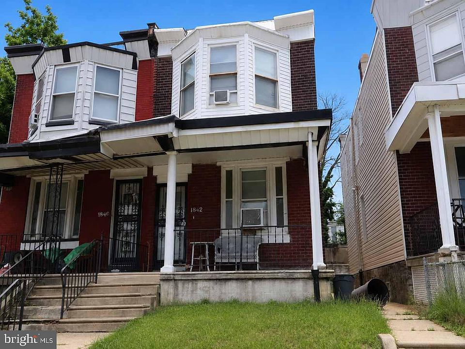 1st image of 1842 W Godfrey Ave