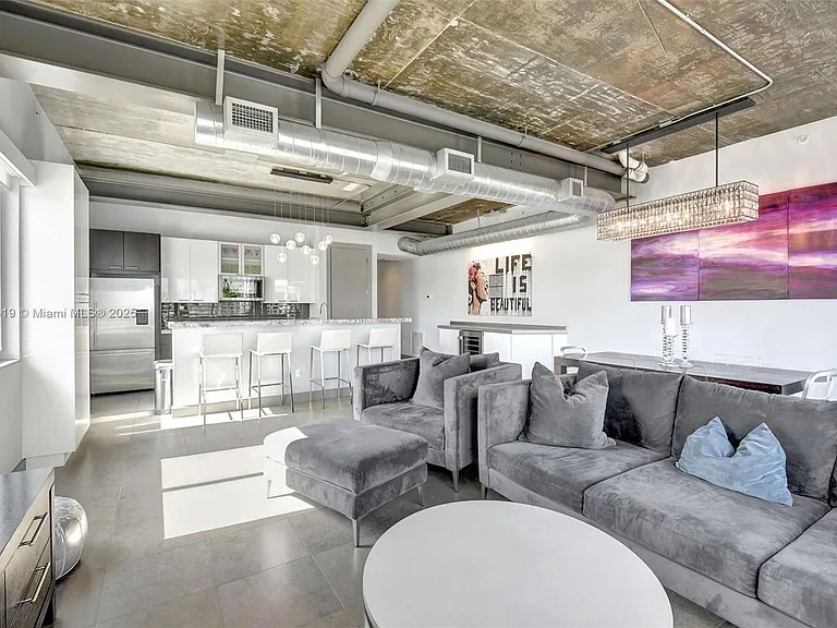 110 SE 2nd St #203 — Photo 3