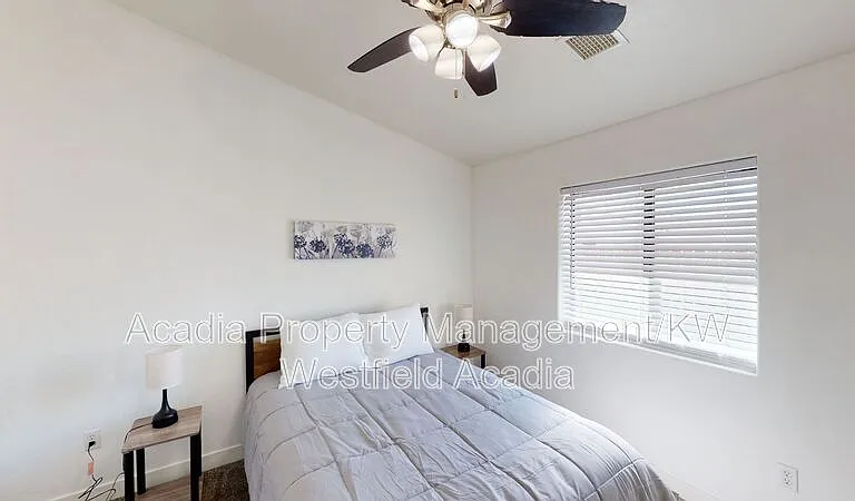 561 N 10th Pl #103 — Photo 25