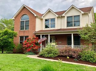1009 Calmar Dr, Jeannette, PA 15644