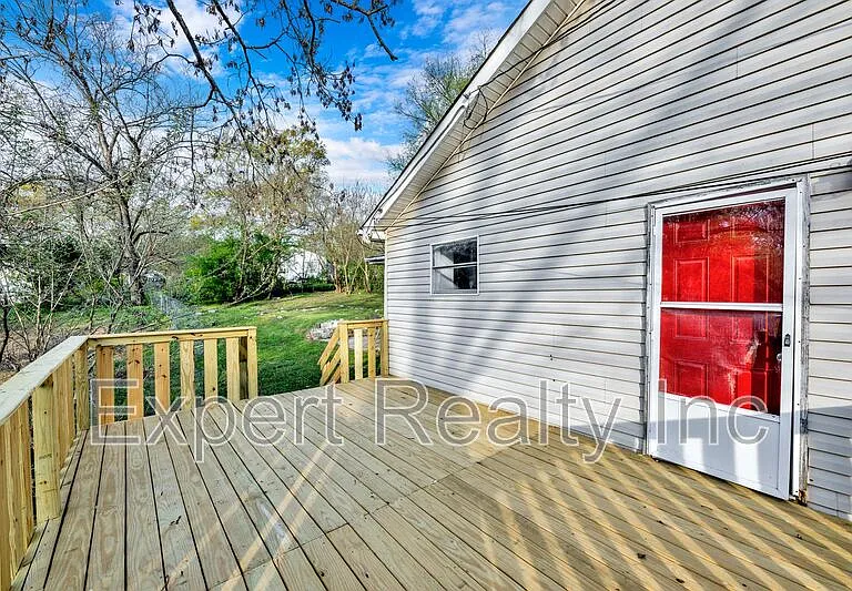 616 Rutledge Dr — Photo 5