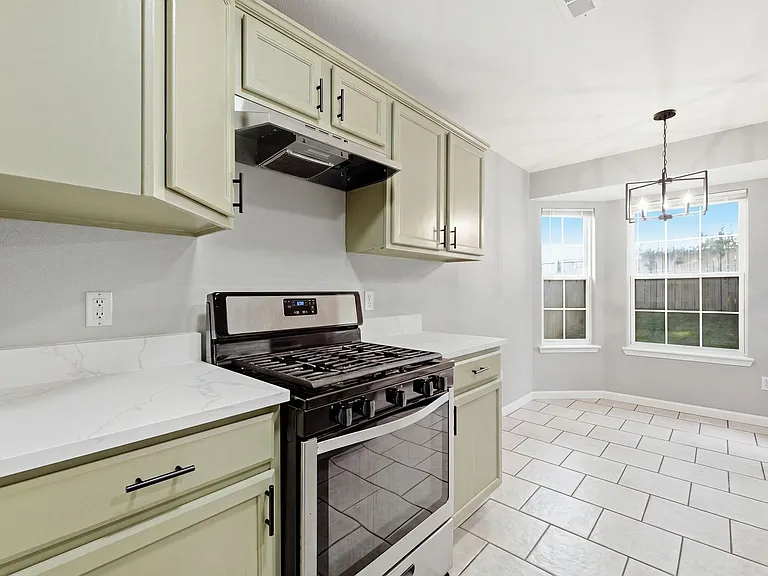 203 Green Acres St — Photo 8