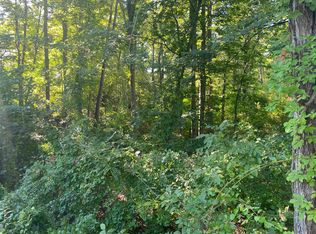 390 Fairview St, Bennington, VT 05201