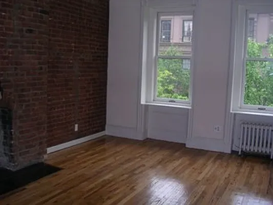 Rented by City Connections Realty | media 10