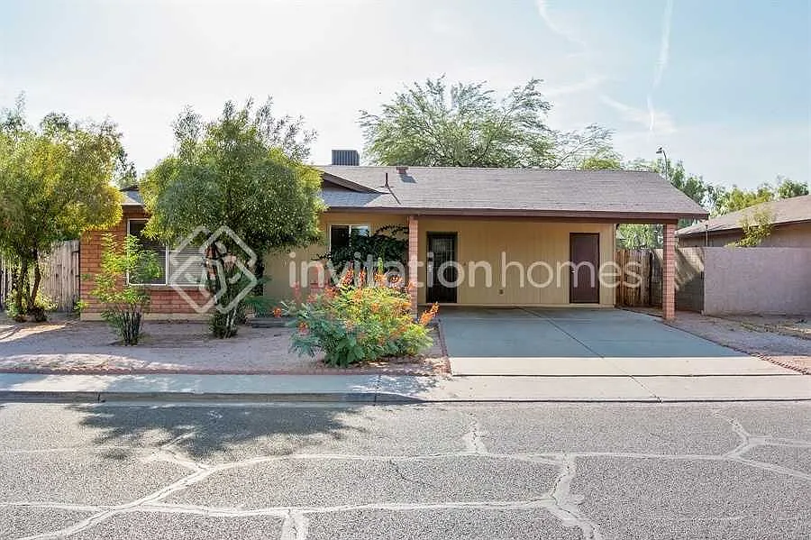 215 N Kachina Mesa, AZ 85203 — Photo 1