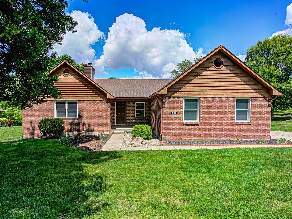 1st image of 2100 Deer Lake Dr