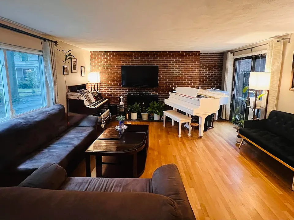 23 Waban St #23