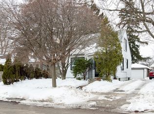 6 Warvet Cres, Toronto, ON M4B1P3