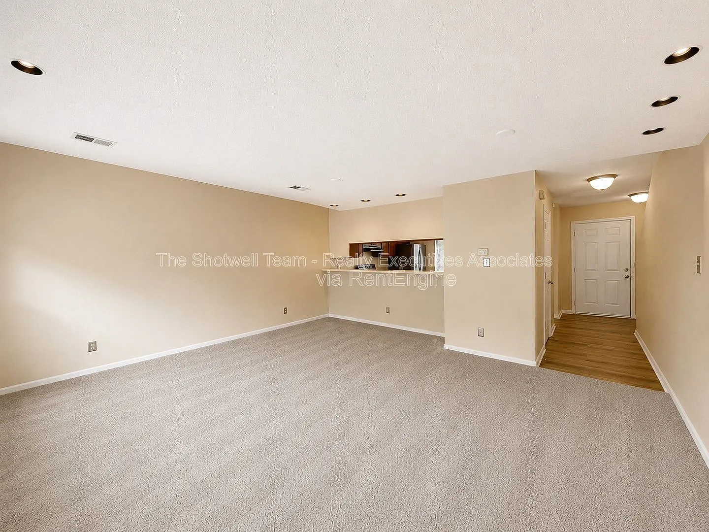 2 bed, 2.5 bath, 1260 sqft, $1,695 — Photo 4