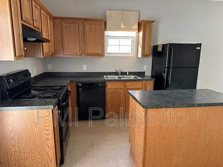 124 Fairview Park Dr — Photo 5