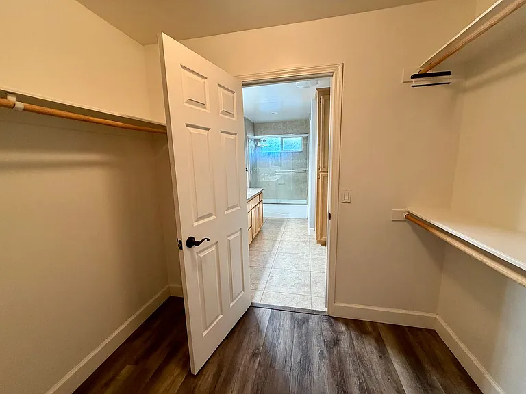 904 Larable Ct — Photo 26