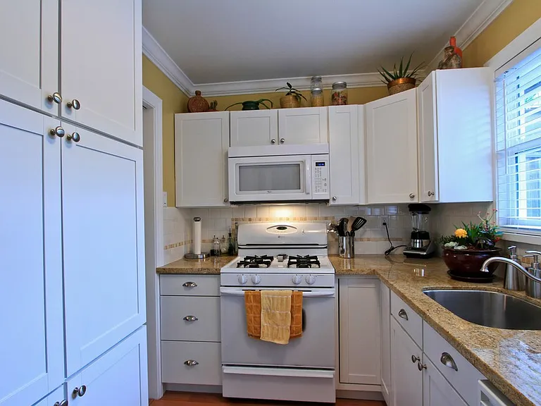 128 Seale Ave — Photo 11