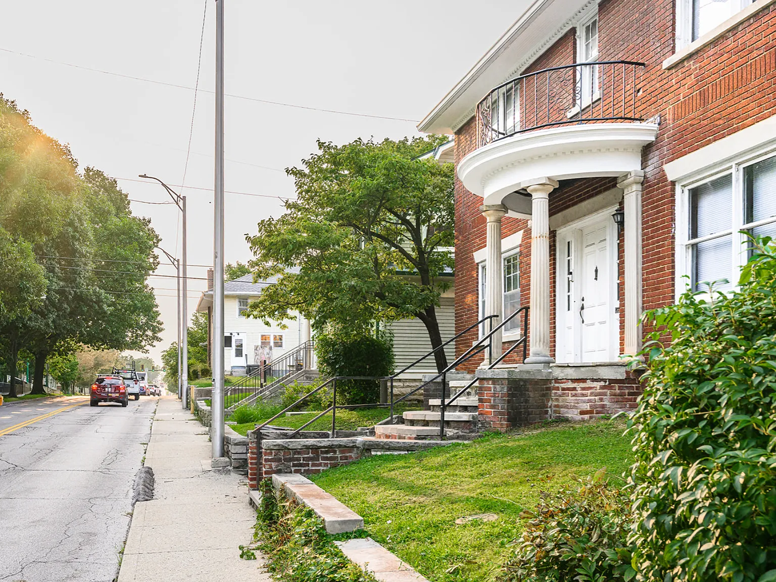 5 bed, 1862 sqft, $5,000 — Photo 2