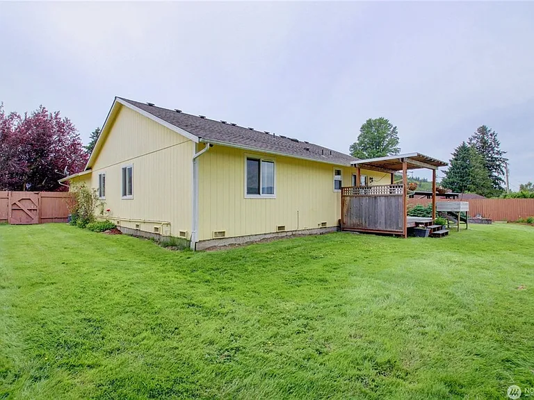 17105 Zoya Dr — Photo 15