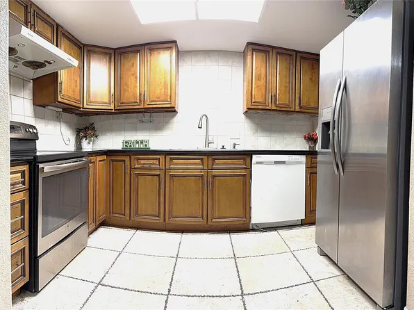 7124 S Gessner Rd, Houston, TX 77036