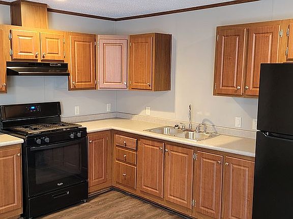 3rd image of 875 W Grand River Ave #11