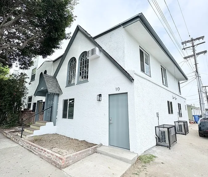 2601 14th St #9 — Photo 6