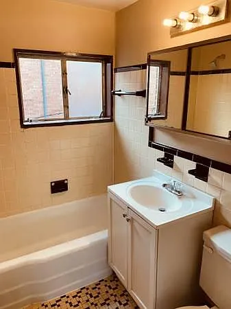 244 E Waltham St #A — Photo 5