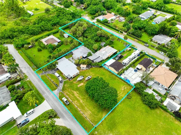 22950 & 22940 SW 122nd Pl, Miami, FL 33170