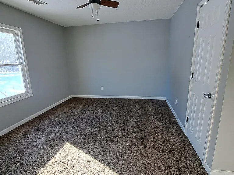 9651 E Lake San Lynn Rd — Photo 7