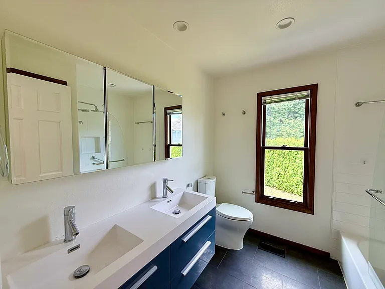 17417 SE 46th Pl — Photo 33