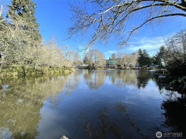 824 Catala Avenue SE, Ocean Shores, WA 98569