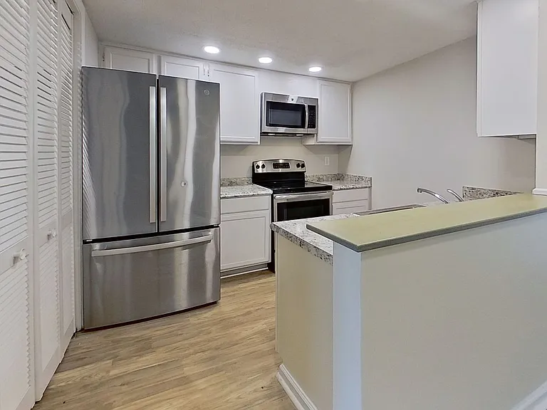 7607 Melissa Ct N — Photo 9