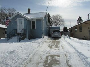 2119 32nd St, Two Rivers, WI 54241