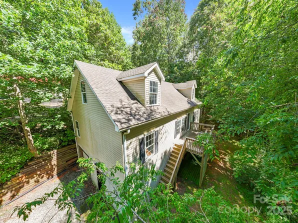 99 Indian Hill Dr, Leicester, NC 28748
