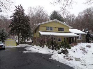 20 Ravine Rd, Pleasant Valley, NY 12569