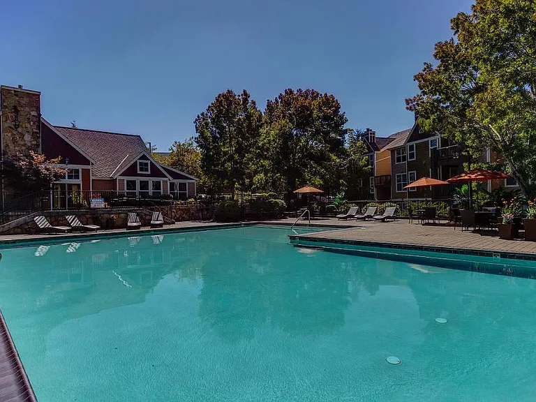 Commons at Verandas in Tanasbourne Apartments — Photo 44