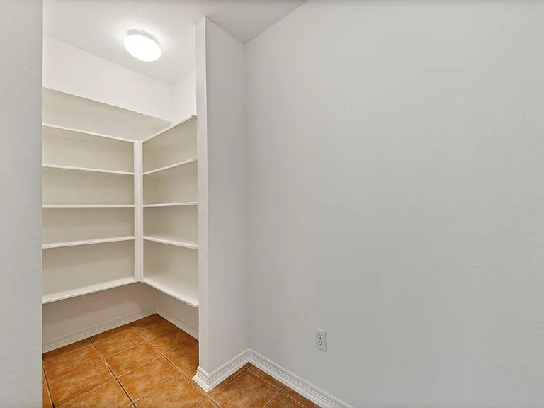 1014 Cavern Brook Ln — Photo 13