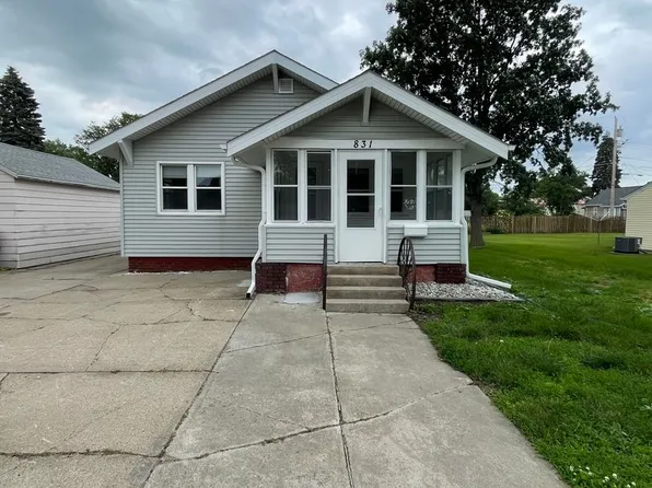 831 S 9th St, Norfolk, NE 68701