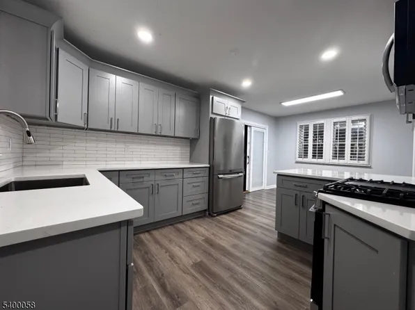 3 Fulper Pl, Clinton Twp., NJ 08809