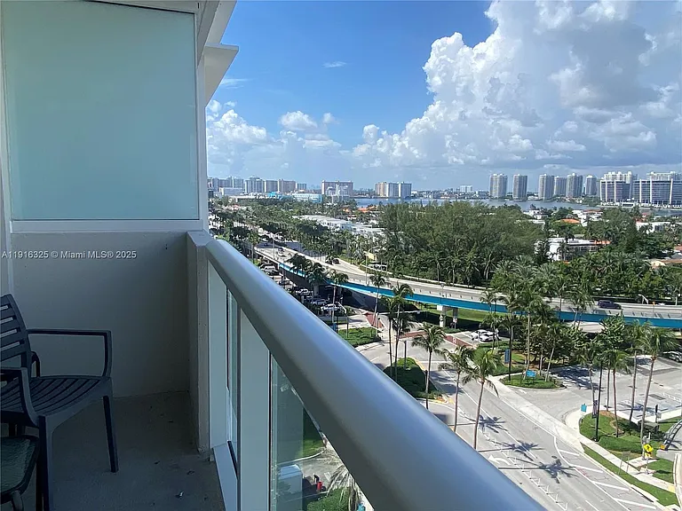 19201 Collins Ave #733 — Photo 25
