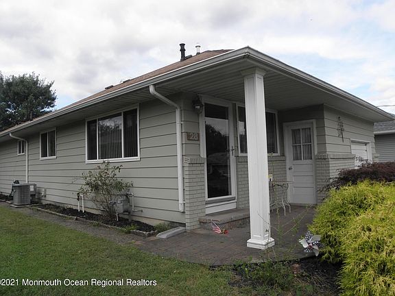 3rd image of 28 Palisades Dr