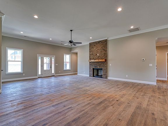 4th image of 753 Ruby Golightly Dr