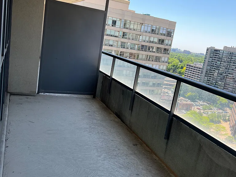 18 Spring Garden Ave #2501 — Photo 3