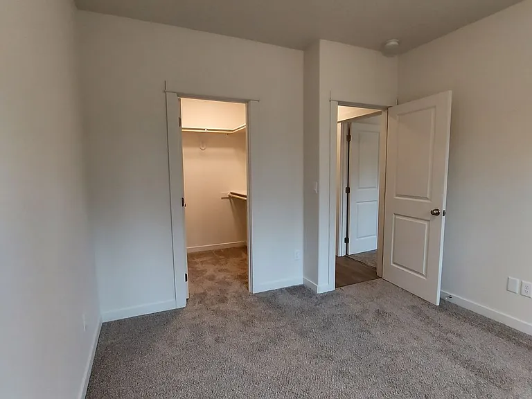 17026 Kasserman Dr — Photo 9