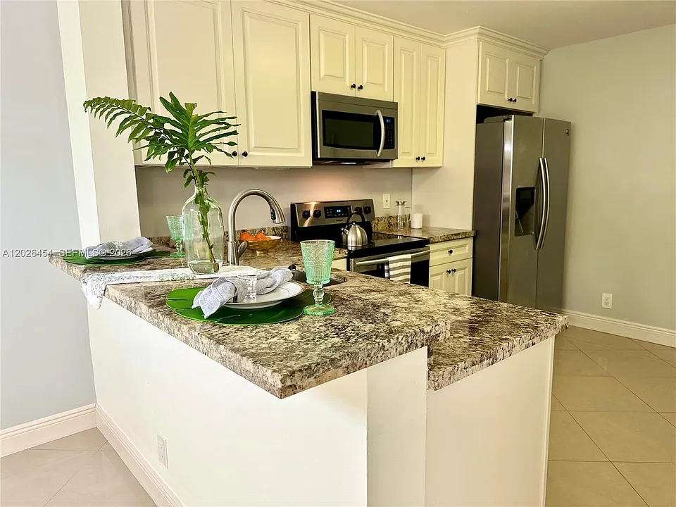10141 W Sunrise Blvd #203