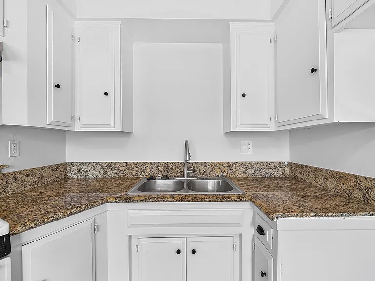 147 S Magnolia Avenue — Photo 15
